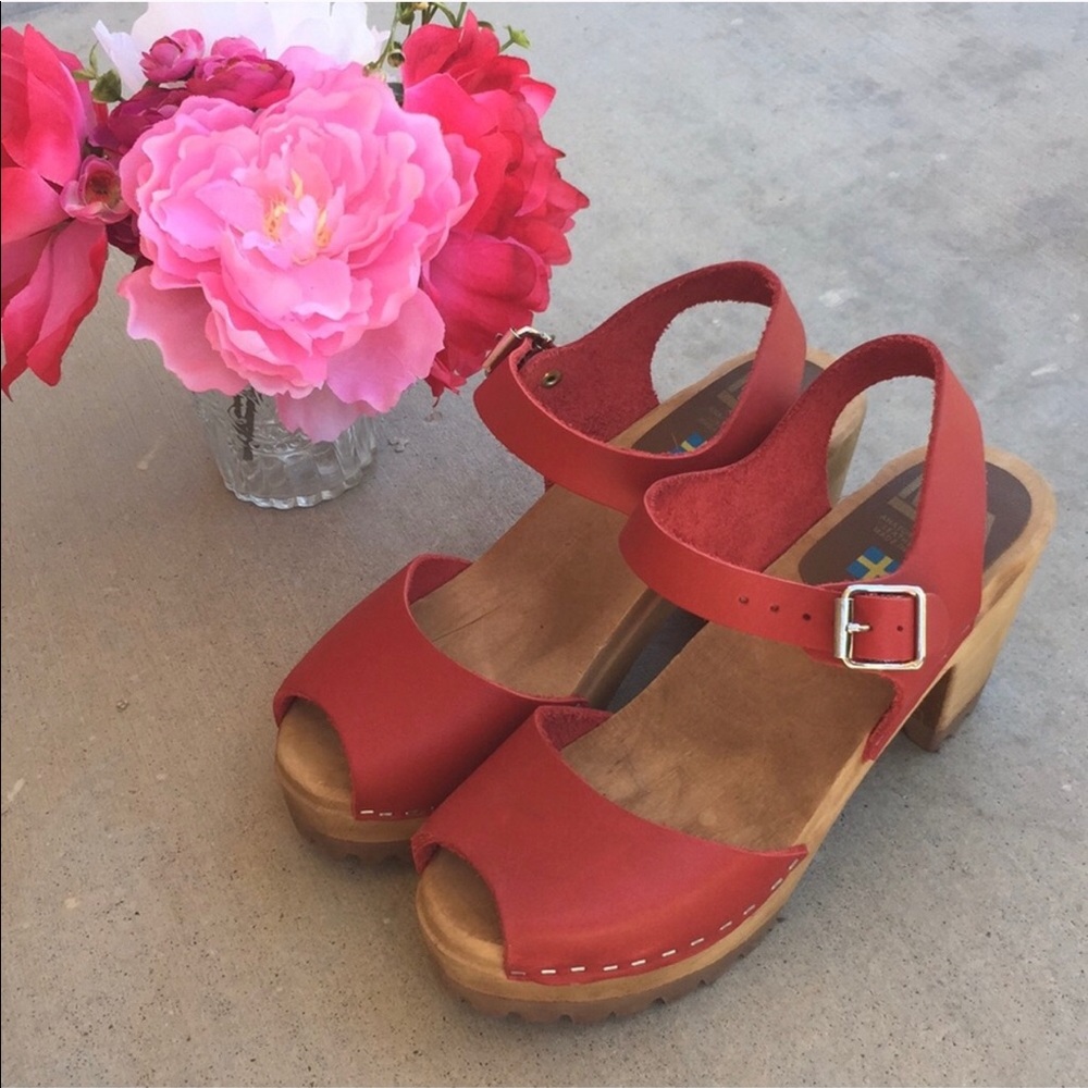 Clogs - red clog heels in red